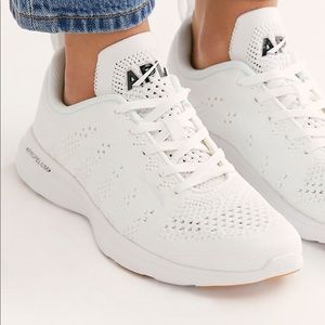 APL Techloom Pro Trainer